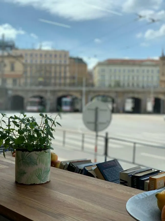 Wake Up Wellness Hostel Brno 0*,  República Checa